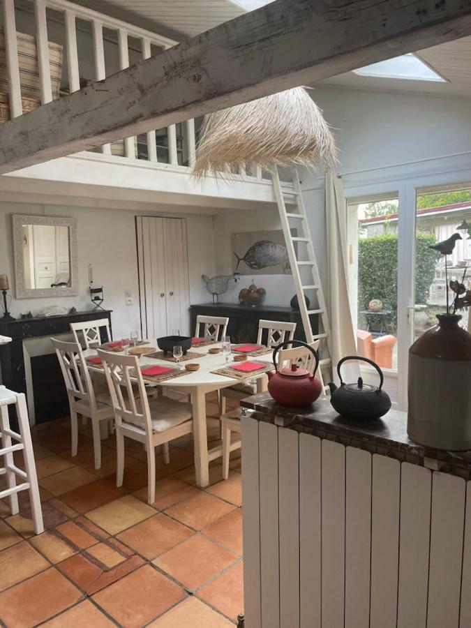 Le Chai Maison De Charme Pour Tribu Joyeuse Le Château-dʼOléron Eksteriør bilde